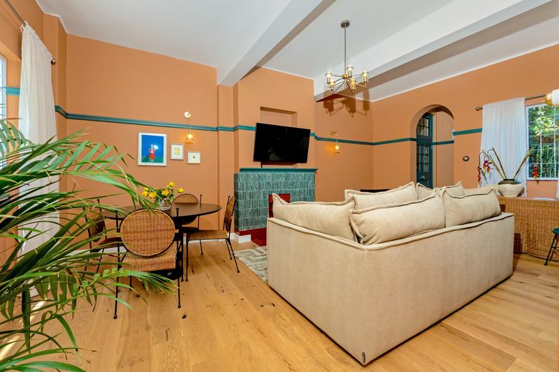 2 Bedroom Property for Sale in Sea Point Western Cape